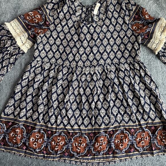 Entro Lace Boho Navy Ivory PInk Bell Sleeve Blouse Top Medium - Picture 2 of 8